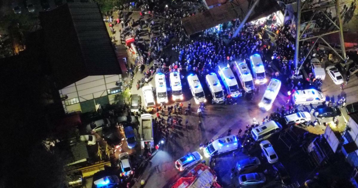 В Турции после взрыва под землей погибли более 20 шахтеров