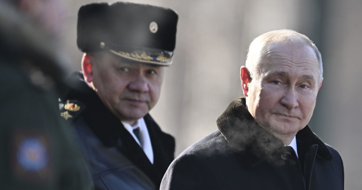 Шойгу заявив, що Путіну двічі на добу доповідають про війну в Україні
