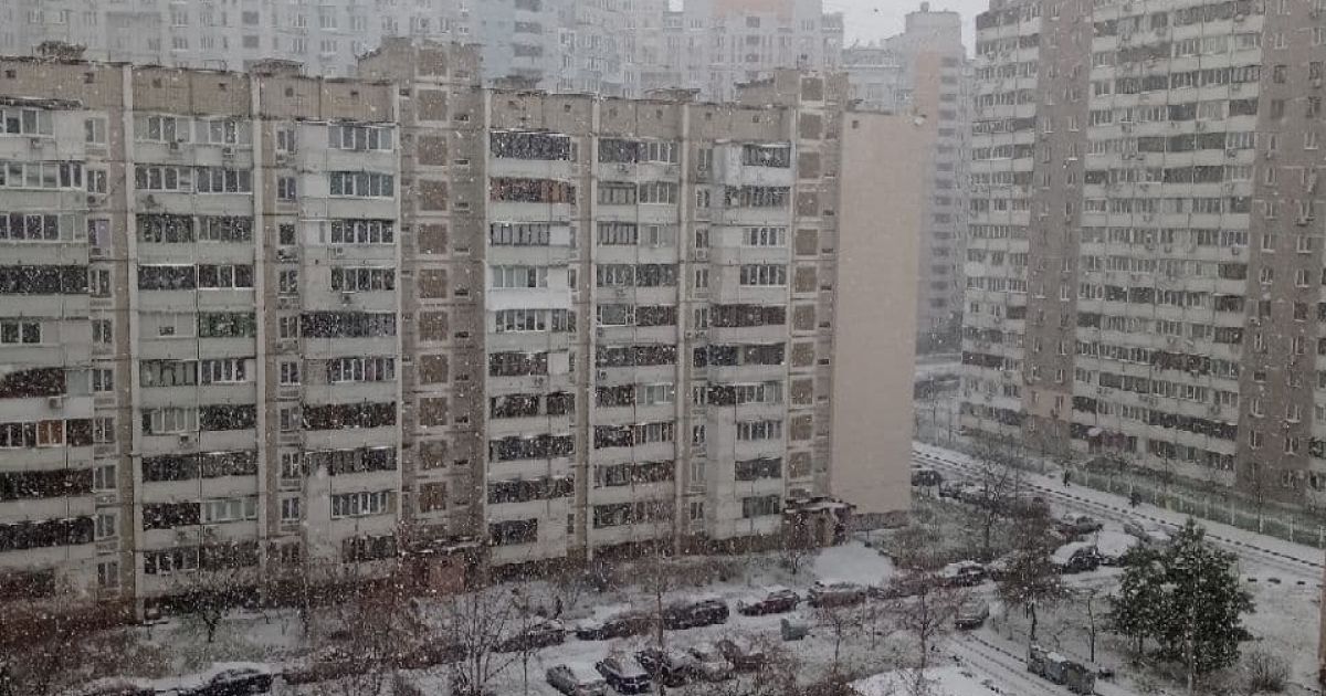 Снег на Позняках / © ТСН.ua