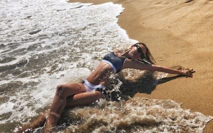 Звездная гимнастка Ризатдинова похвасталась горячими фото в купальнике