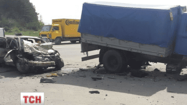 У вкрай важкому стані перебуває військовий, який постраждав в аварії на Рівненщині