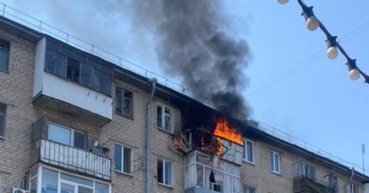 Россия атаковала БПЛА многоэтажку в Запорожье