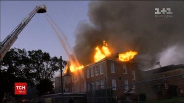 В американському штаті Флорида загорілася початкова школа