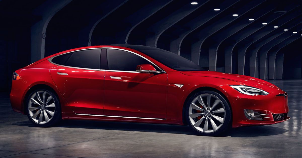 Tesla возвращает "бюджетную" Model S