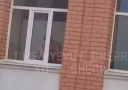 Үлкен бөкселер брюнеткалар онлайн порно