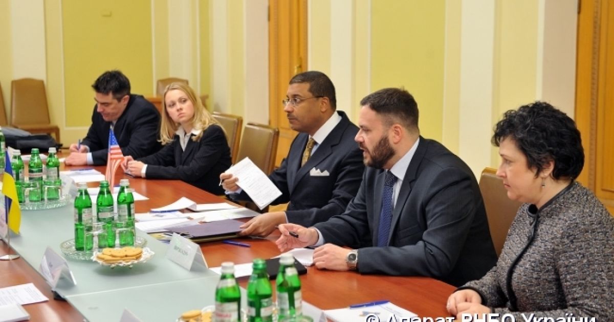 Турчинов зустрівся із заступником Держсекретаря США_2 / © СНБО