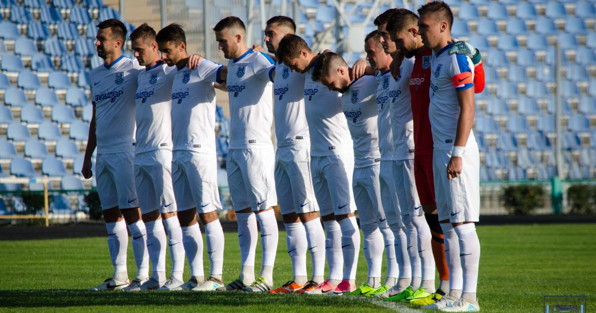 Клуб Першої ліги вигнав з команди двох футболістів через пияцтво в готелі - ЗМІ