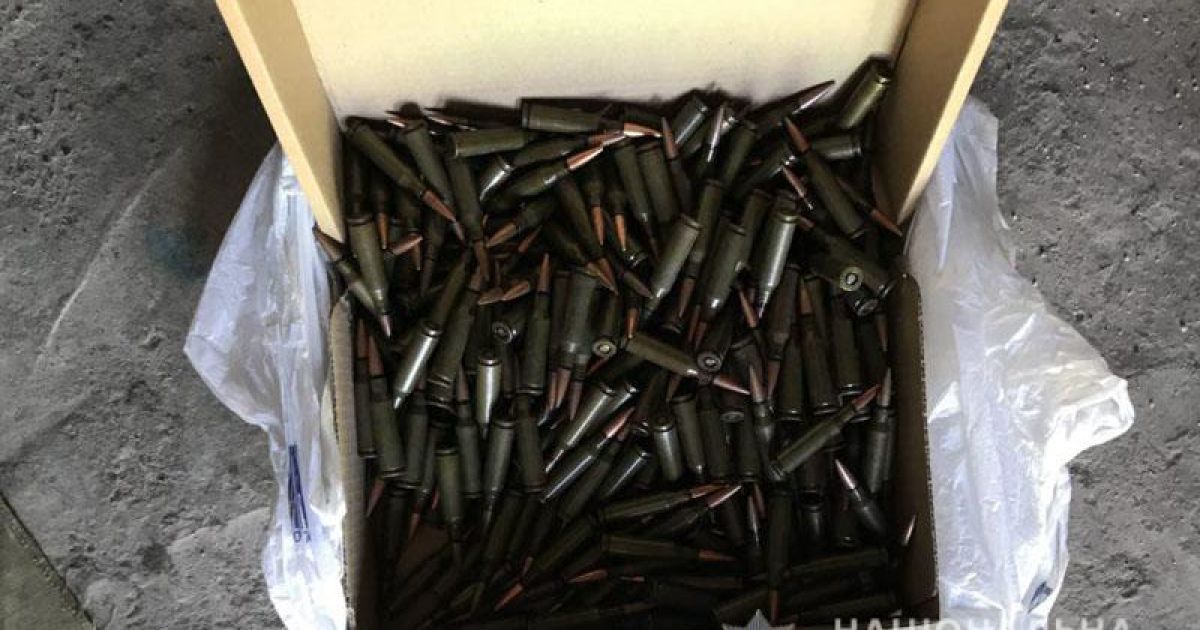 На Донеччині у магазині штор працювала підпільна "фабрика" з виготовлення боєприпасів