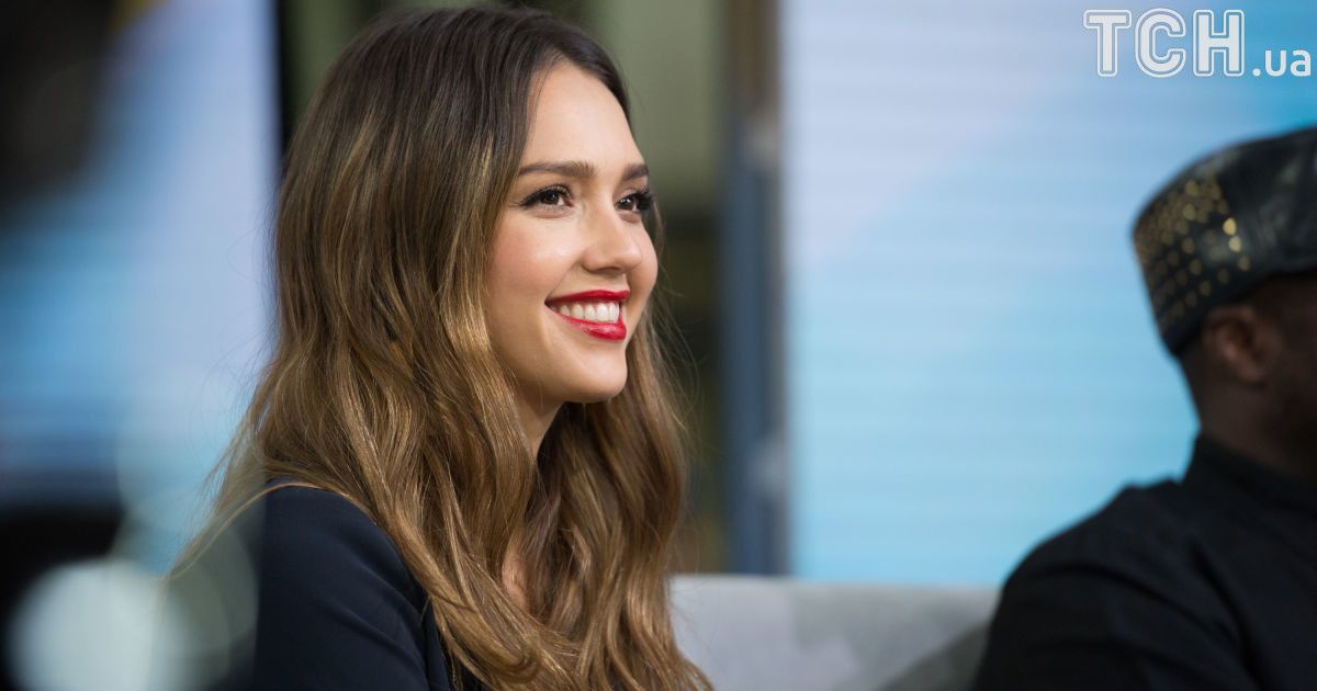 Джессіка Альба приховувала вагітність протягом дев'яти місяців