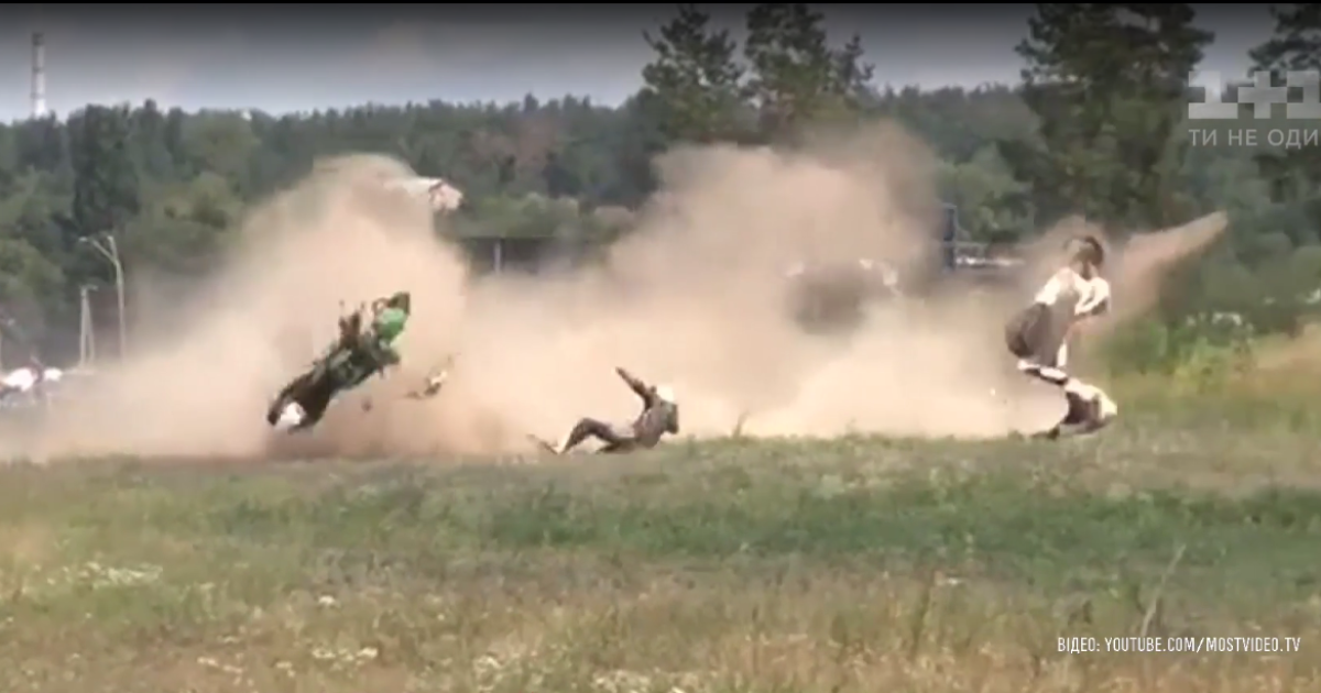 На автодроме "Чайка" столкнулись два мотоциклиста