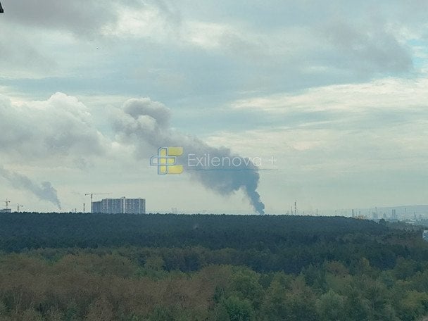 Після вибухів почався дим