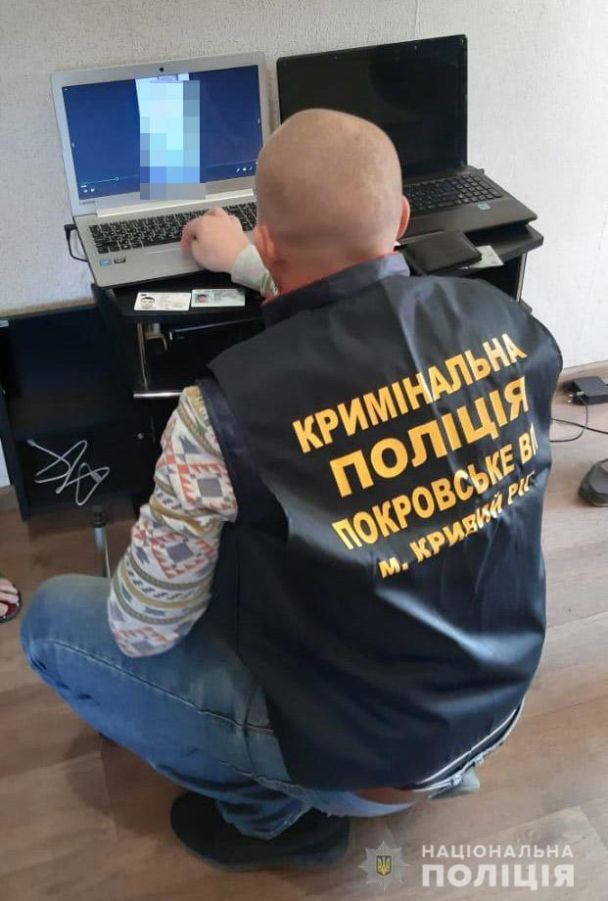 Жетілген ресейлік әйелдердің қатысуымен порно видео