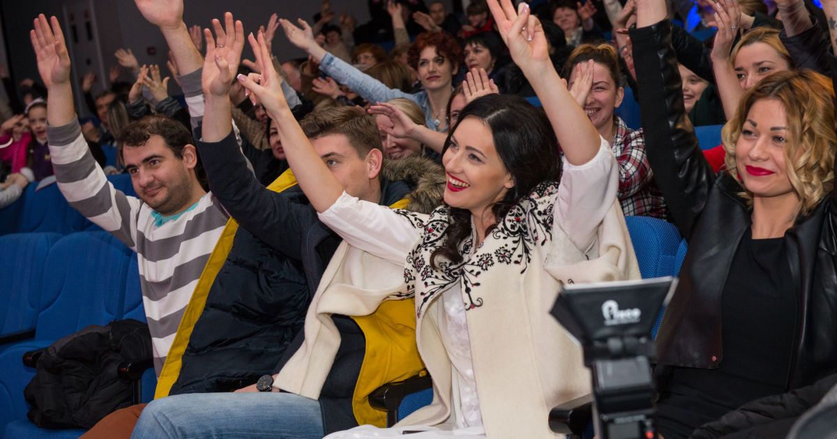 Витвицкая провела концерт для военных и капелланов / © пресс-служба канала "1+1"