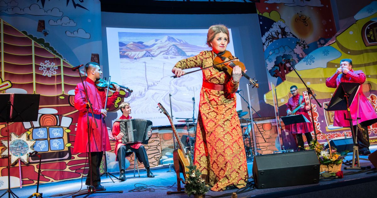 Витвицкая провела концерт для военных и капелланов / © пресс-служба канала "1+1"