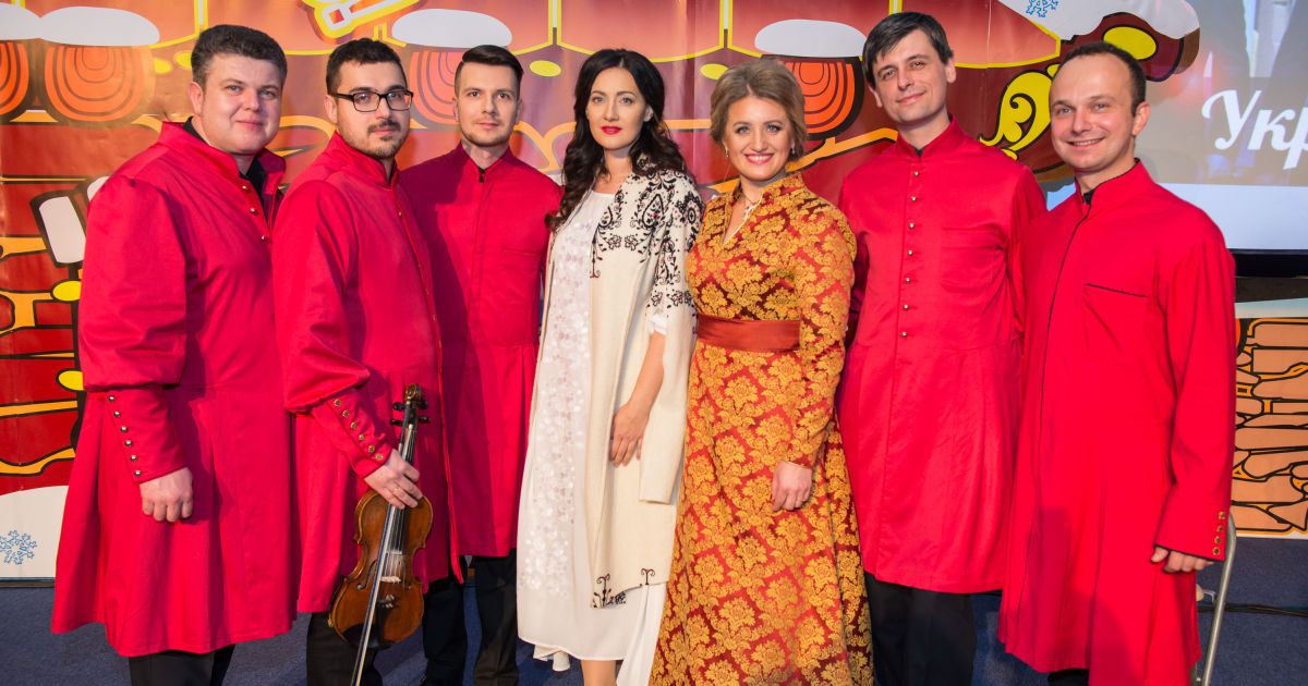 Витвицкая провела концерт для военных и капелланов / © пресс-служба канала "1+1"