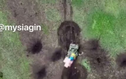 Украинские защитники копеечным способом уничтожили российский танк за несколько миллионов (видео)