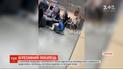 В запорожском магазине покупатель устроил драку из-за просьбы надеть маску