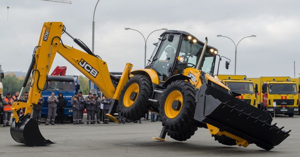 Во время соревнований операторов и водителей спецтехники в Киеве / © Киевводоканал