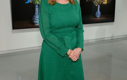 В изумрудном платье: красивая Сара Йоркская посетила выставку в Торонто