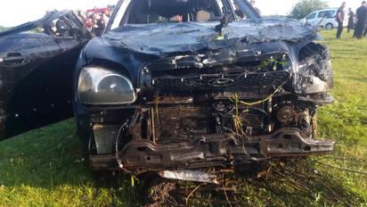 Жахлива ДТП! Авто злетіло з мосту в річку! Врятувалася лише 18-річна дівчина!