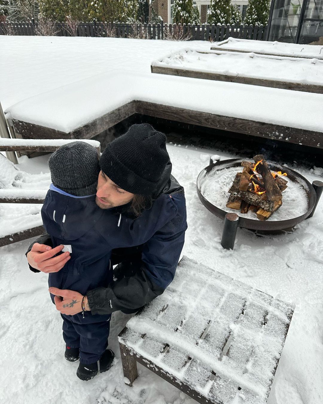 Даша Кацурина показала сына Ивана в объятиях Дантеса / © Instagram/Dasha Katsurina