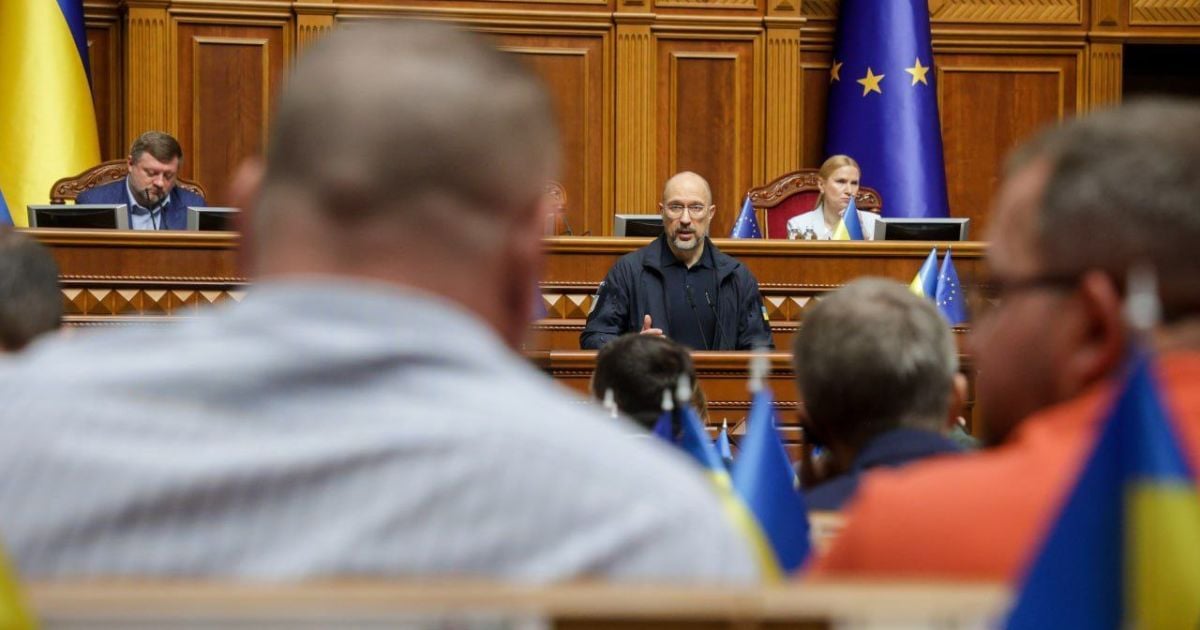 Прем'єр-міністр Денис Шмигаль вважає, що в разі відсутності подальших значних пошкоджень енергооб'єктів Україна зможе "пройти зиму без відключень"