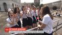 Слезы на линейке и полуголые купания в фонтанах: чем удивляют выпускники-2019 