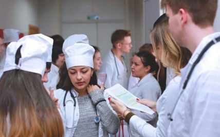 Студентів-медиків хочуть залучити до лікування хворих на COVID-19 у Тернопільській області