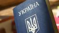 Порошенко предложил заменить в паспортах русский язык на английский