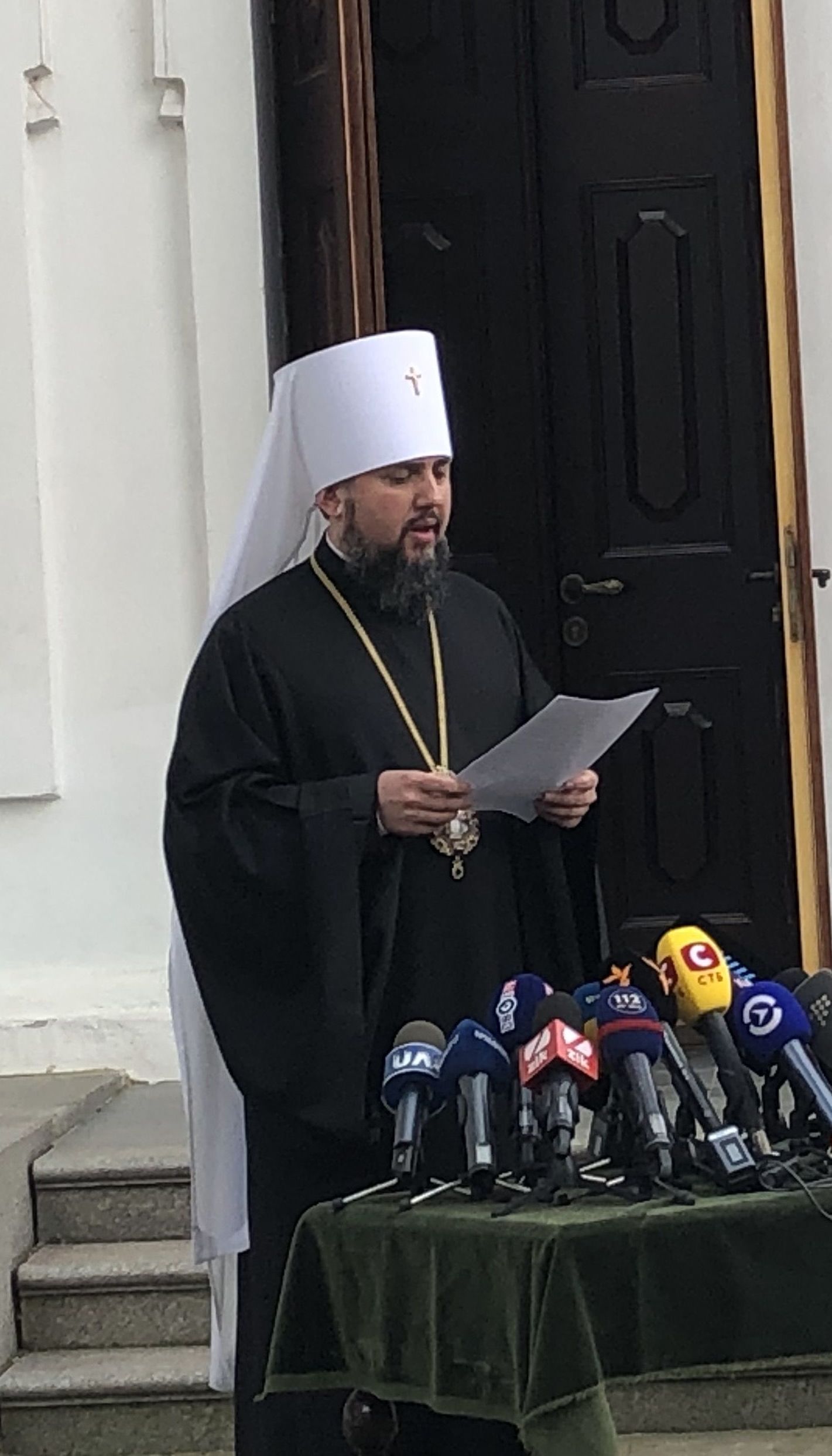 Священикам ПЦУ заборонено балотуватись у парламент - Епіфаній