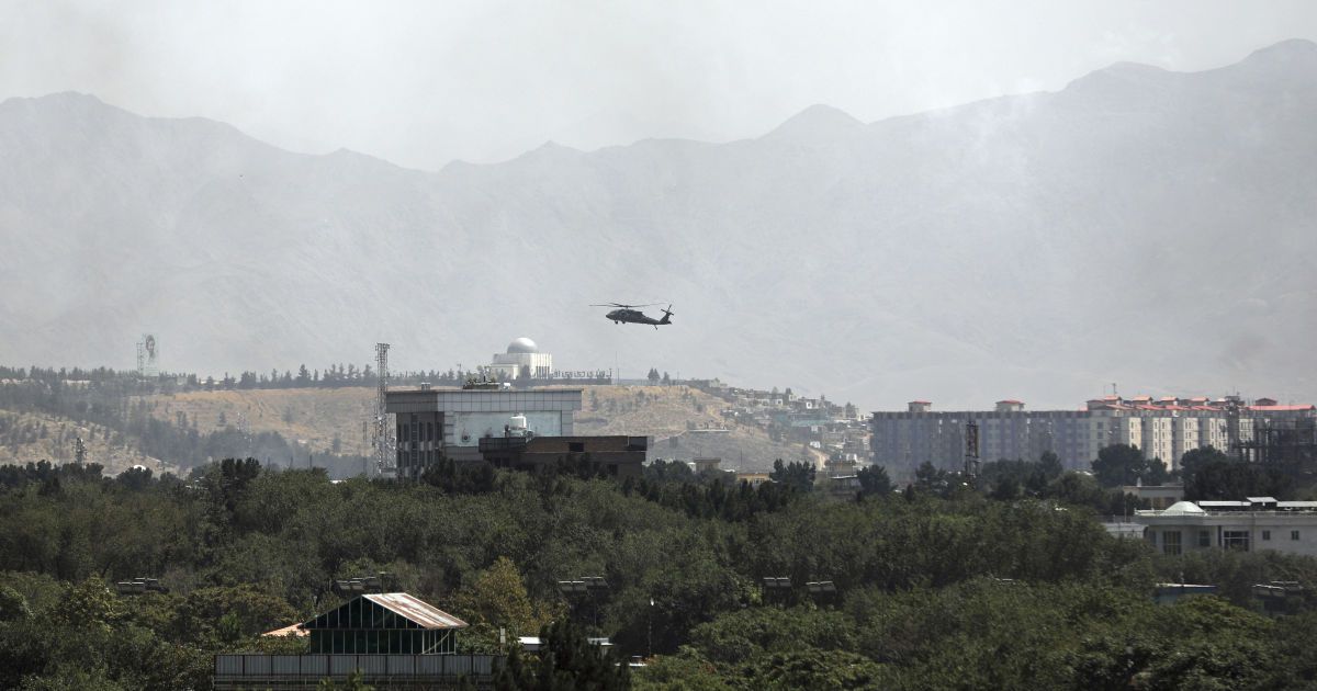 Штурм аеропорту Кабула: ЗМІ повідомляють про п'ятьох загиблих