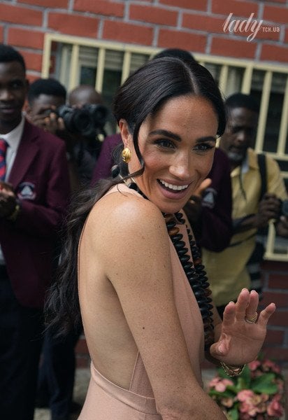 Меган Маркл и принц Гарри в Нигерии / © Associated Press