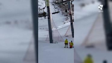 На горнолыжном курорте произошла авария на подъёмнике: много пострадавших