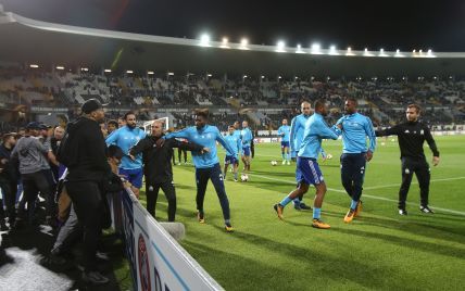 Французький футболіст вдарив з ноги фаната свого клубу і потрапив в історію Ліги Європи