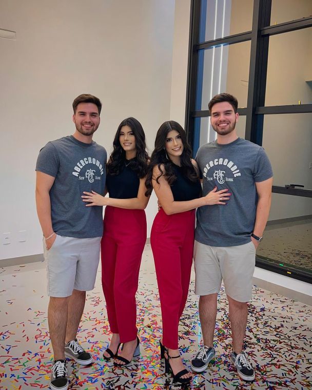 Ларісса і Лукас та Летісія і Філіпе / Фото: instagram.com/casal.twins