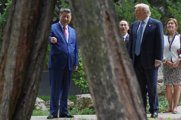 Сі Цзіньпін і Дональд Трамп у резиденції китайського лідера / © Associated Press
