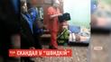 В Черновцах родители больного ребенка обвиняют врача скорой, что он приехал на вызов пьяным