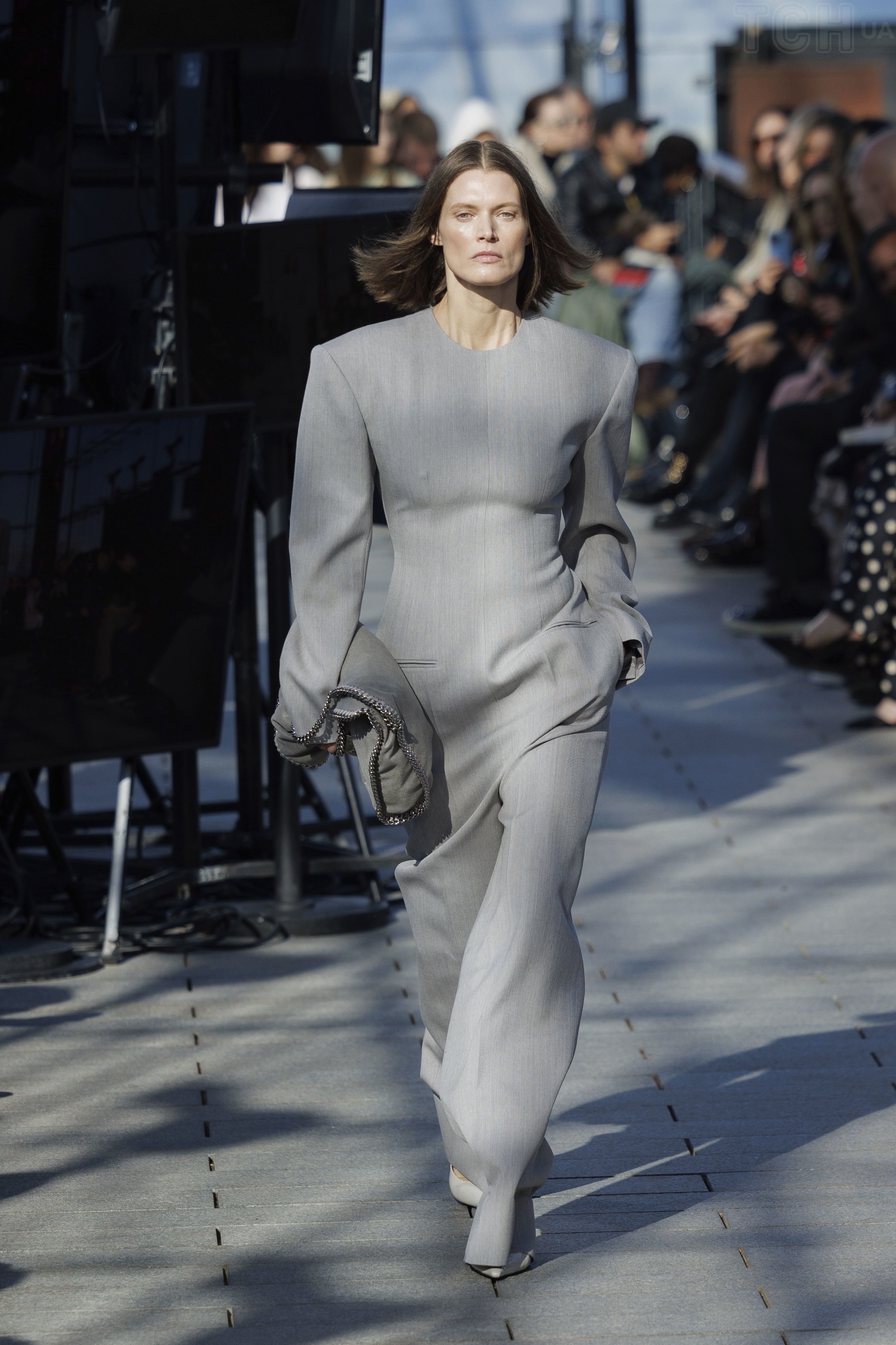 Stella McCartney презентовал коллекцию осень-зима 2024-2025 в