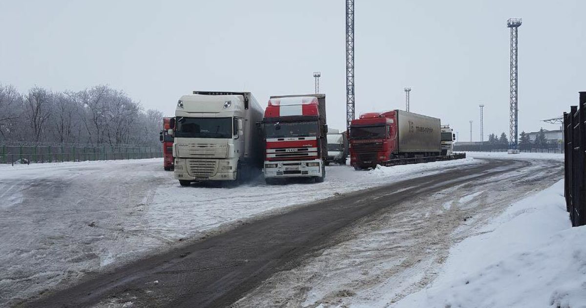 До Києва через снігопад закривають в’їзд вантажівкам - КМДА