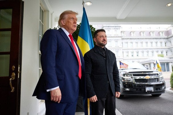 Президент США Дональд Трамп (ліворуч) та президент України Володимир Зеленський (праворуч) / © Офіс президента України