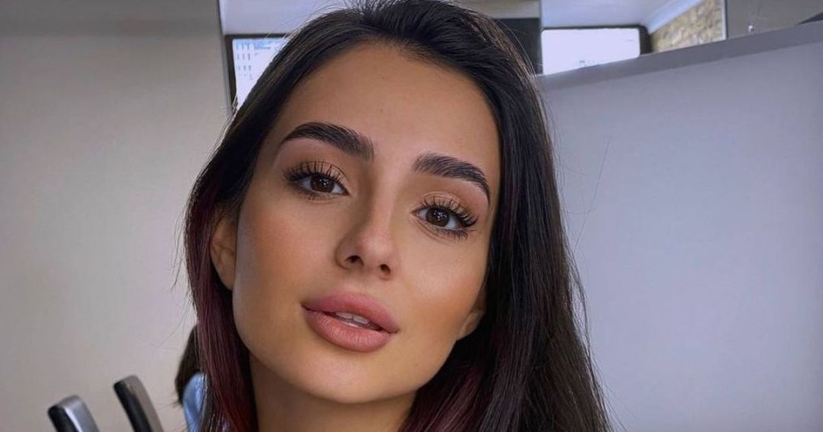 Анна Трінчер