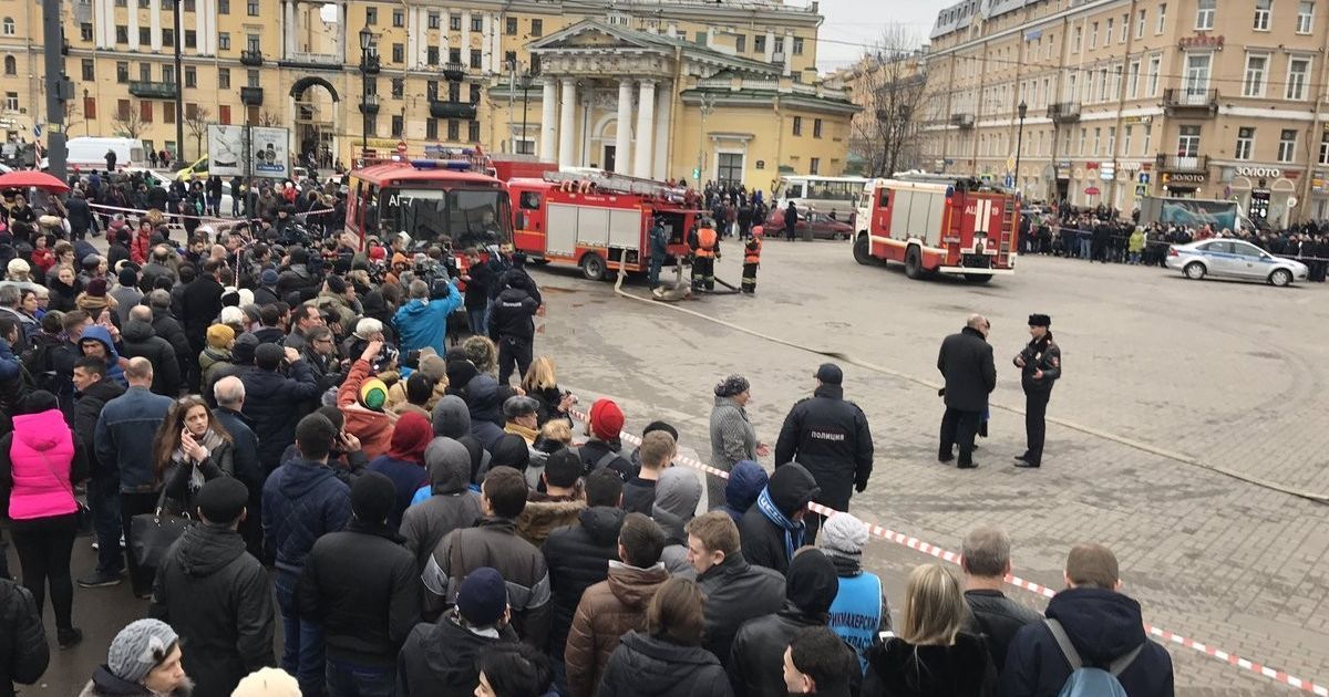 МЗС з'ясовує, чи є українці серед постраждалих від вибухів у петербурзькому метро