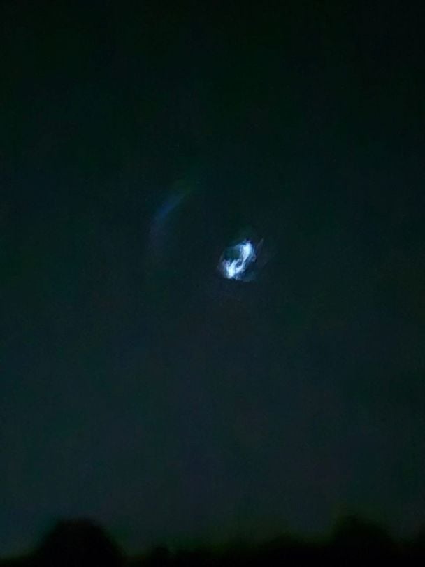 В небе над Украиной заметили "НЛО". Фото из соцсетей