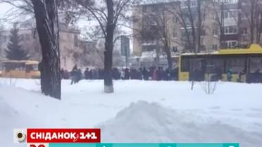 Актуальный интернет. Как полтавские пенсионеры катили троллейбус