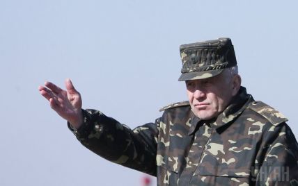 Порошенко уволил командующего сухопутных войск ВСУ