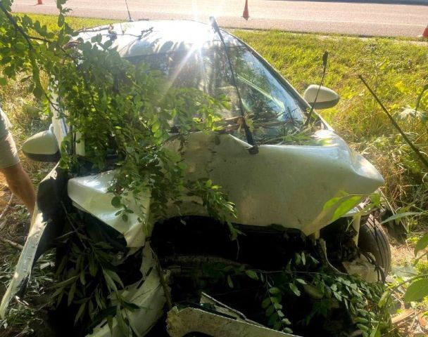 33-річний водій Chevrolet під час руху заснув за кермом та з’їхав з дороги