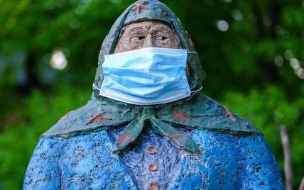 Головний санітарний лікар розповів, де можна не носити маску