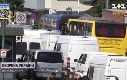 Украинцы после 9 мая начали массово возвращаться домой: на границах очереди из сотен машин