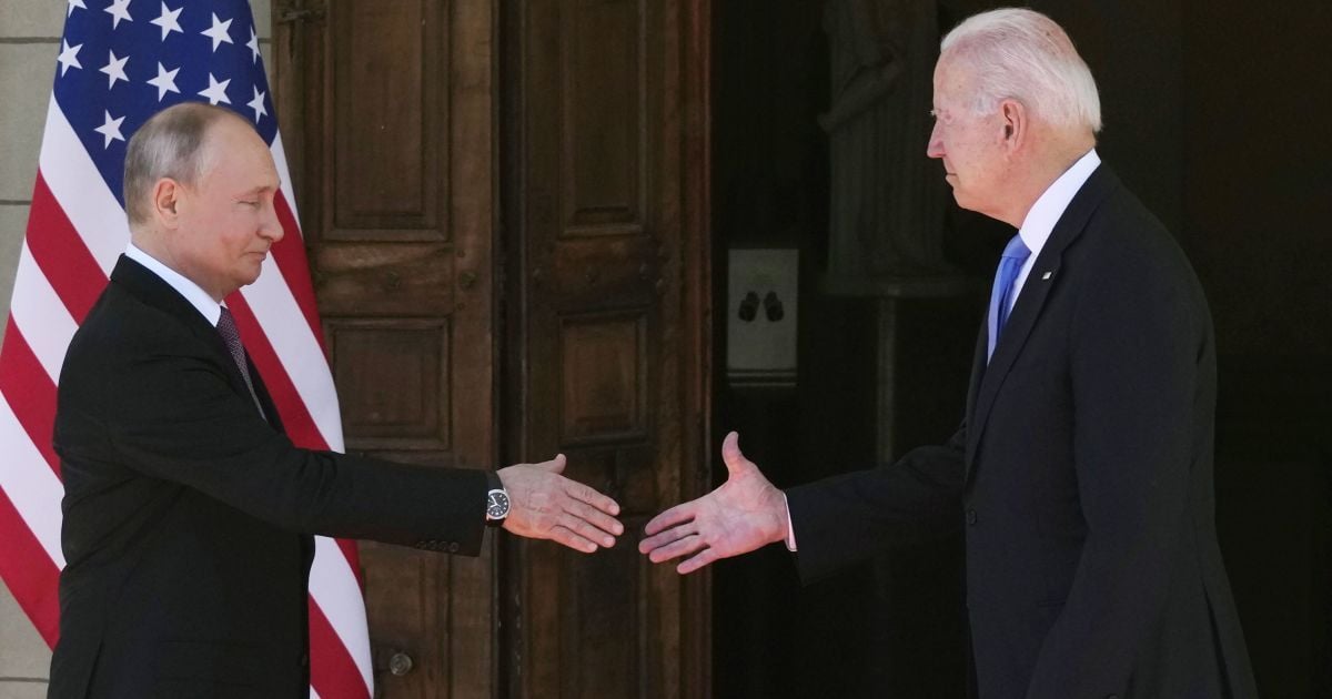 Оцінка перемовин Байдена і Путіна та бойкот Австралією зимової Олімпіади. П'ять новин, які ви могли проспати