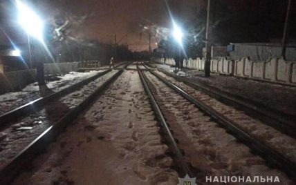У Запоріжжі пасажирський потяг збив літню жінку